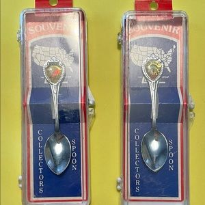 2 vintage West Virginia collector spoons in original packaging